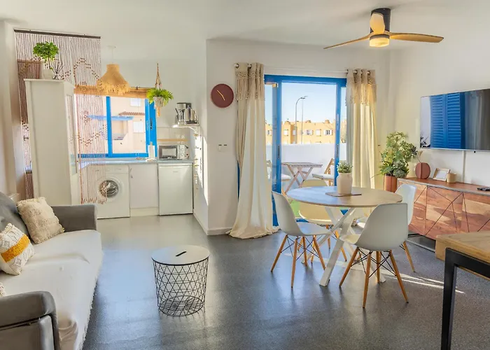 Tarifa Cozy House - Beach View & Balcony
